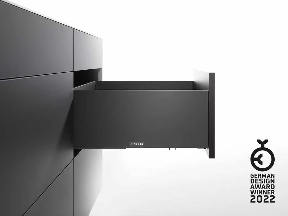 Vionaro V8 drawer system from Grass: minimalist design thanks to only 8 mm steel drawer side panel